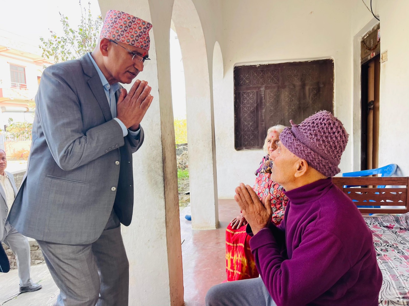 मतदाताका सुझाव लिंदै पौडेलको टोलभेला जारी