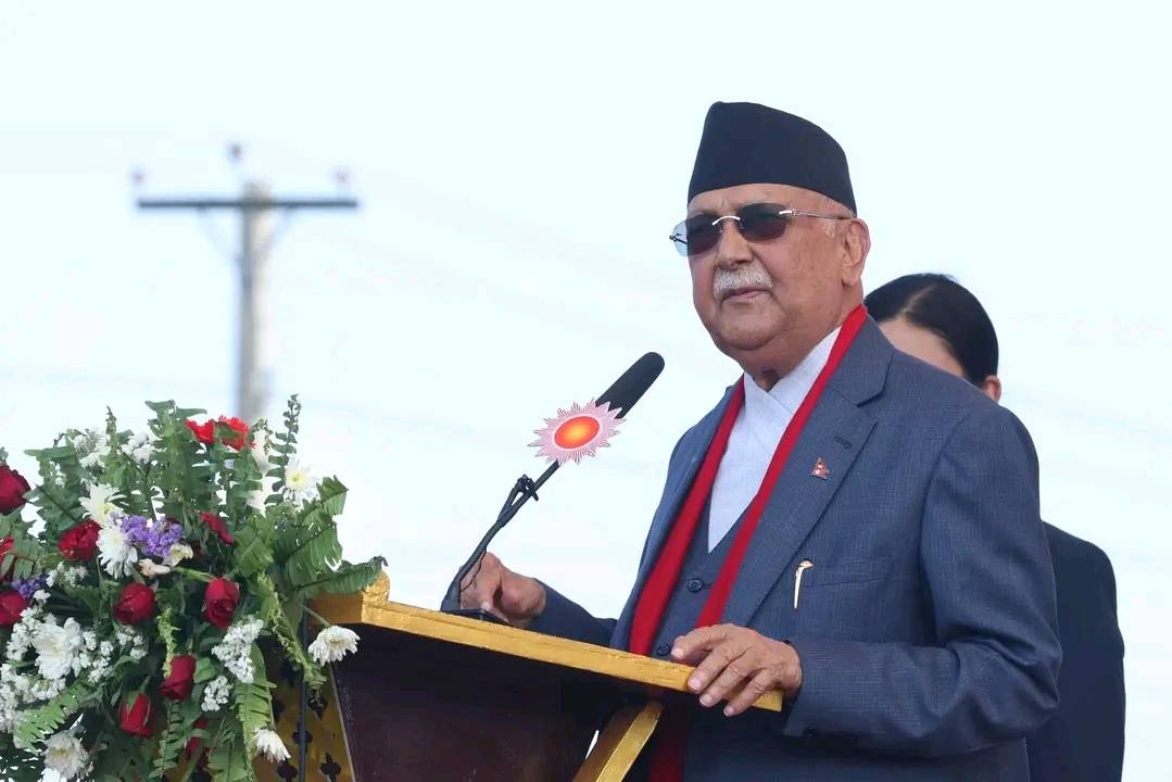 सैनिक ब्यारेकबाट बाहिरिए ओली