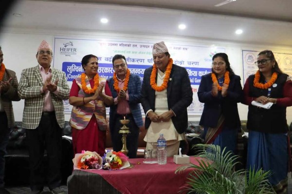 सहकारी क्षेत्रमा देखिएका समस्या समाधान गर्न सरकार तयार छ :मन्त्री  अधिकारी