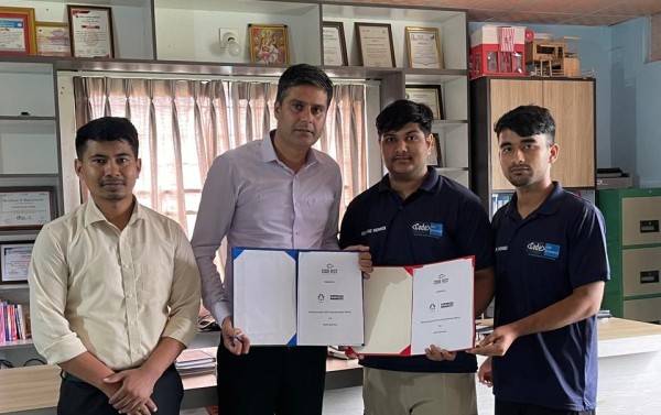 वेस्टर्न मेगा कलेज र कोड फर चेन्ज रुपन्देही बीच सम्झौता