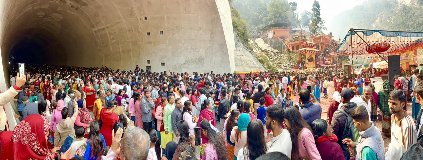 पाल्पाको सिद्धबाबा मन्दिरमा ६० हजारबढी भक्तजनले गरे दर्शन