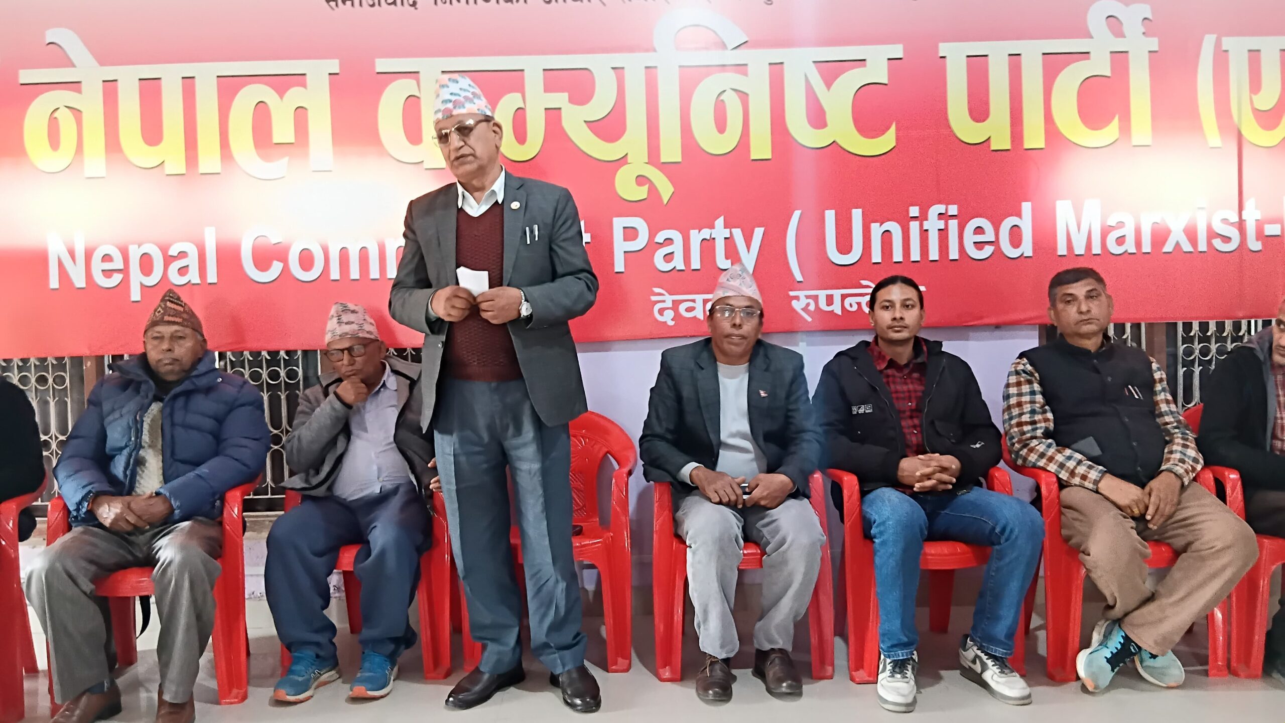 देश बचाउन नेकपा एमालेको सरकार आवश्यक : दधिराम न्यौपाने